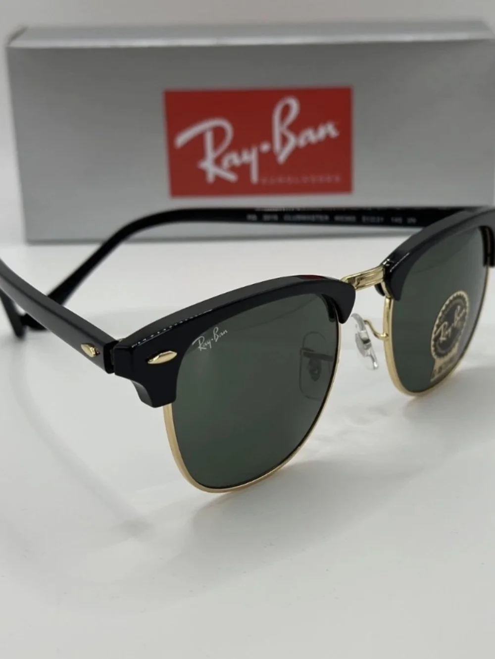 New With Box Ray-Ban RB3016 Clubmaster Black/Gold Frame Green Lenses G-15 Lens